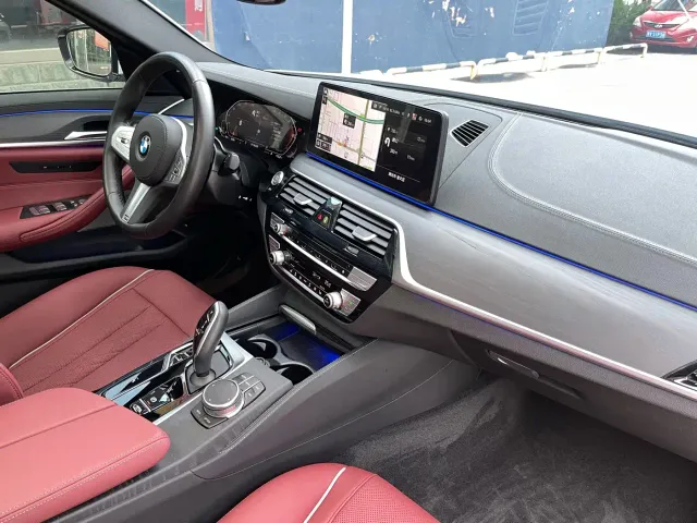 BMW 5 Series — Фото автомобиля 15