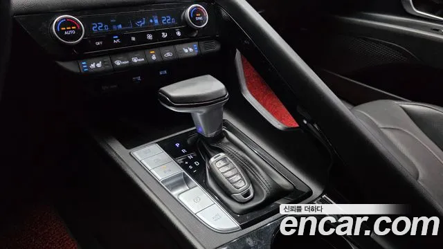 Hyundai Avante CN7 — Фото автомобиля 9