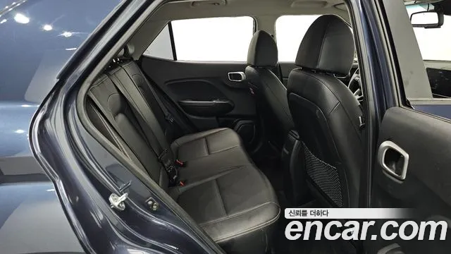 Hyundai Venue — Фото автомобиля 18