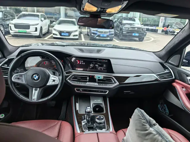 BMW X5 — Фото автомобиля 11