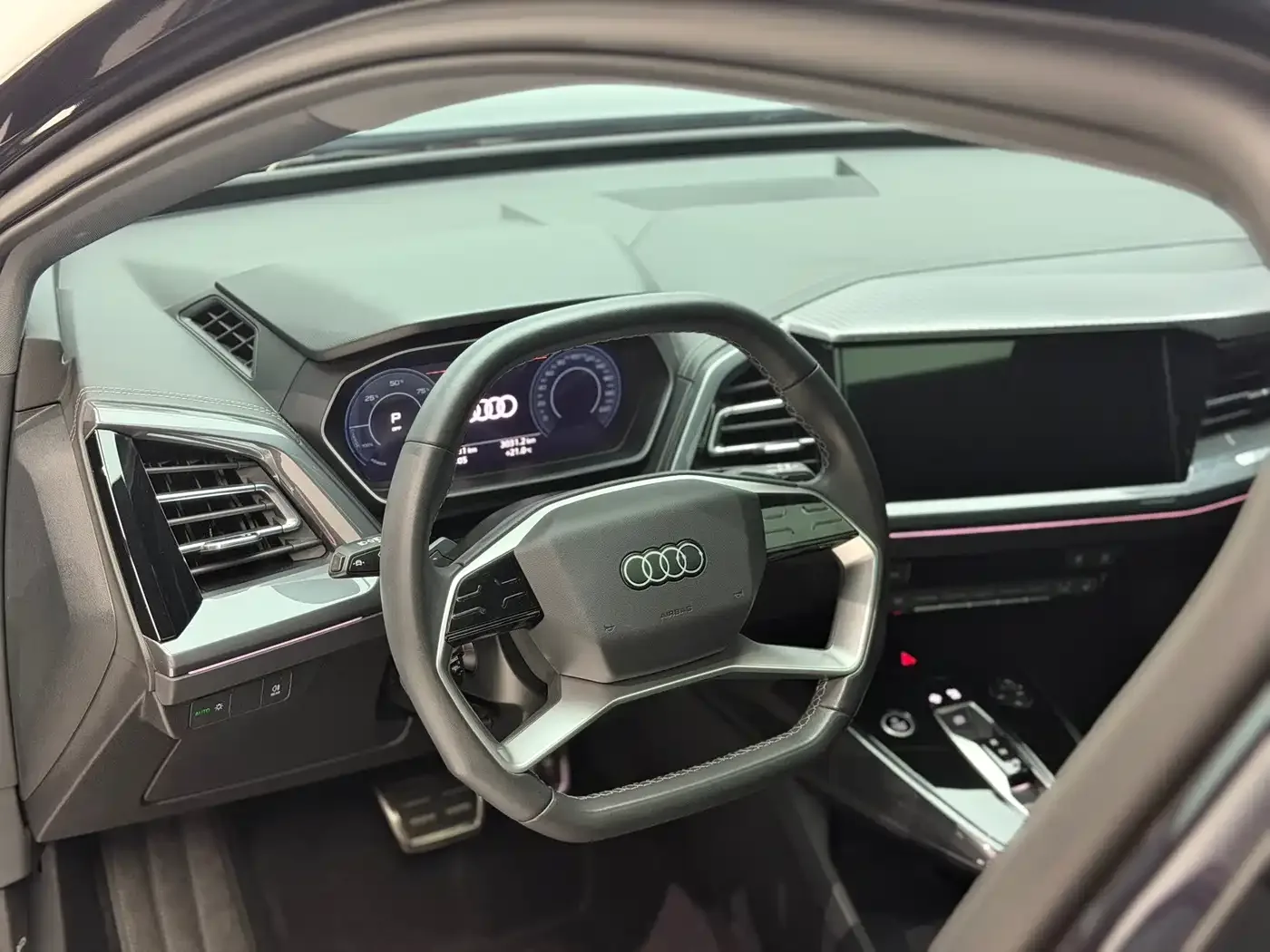 Audi Audi Q4 e-tron 2024 40 e-tron Creation Edition — Фото автомобиля 10