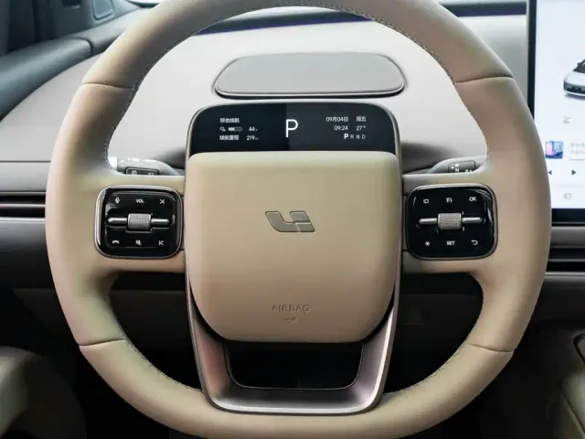 Li Auto i6 — Фото автомобиля 17