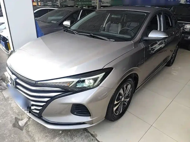 Фотография автомобиля — Changan Eado