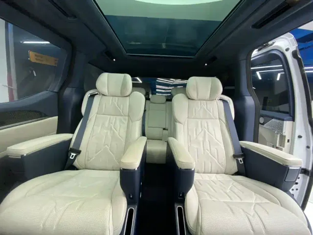 ZEEKR Zeekr 009 2024 7-Seat Aisle AWD Version 108kWh — Фото автомобиля 22