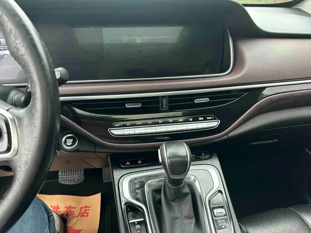 GAC Trumpchi M6 — Фото автомобиля 13