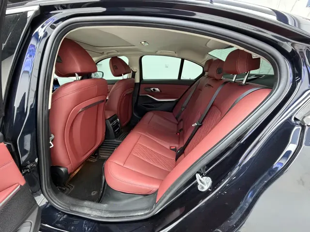 BMW 3 Series — Фото автомобиля 13