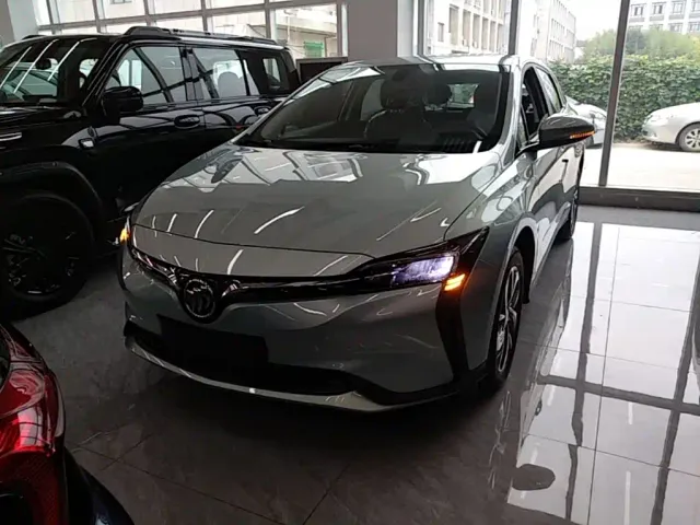 Buick Velite 6 — Фото автомобиля 2
