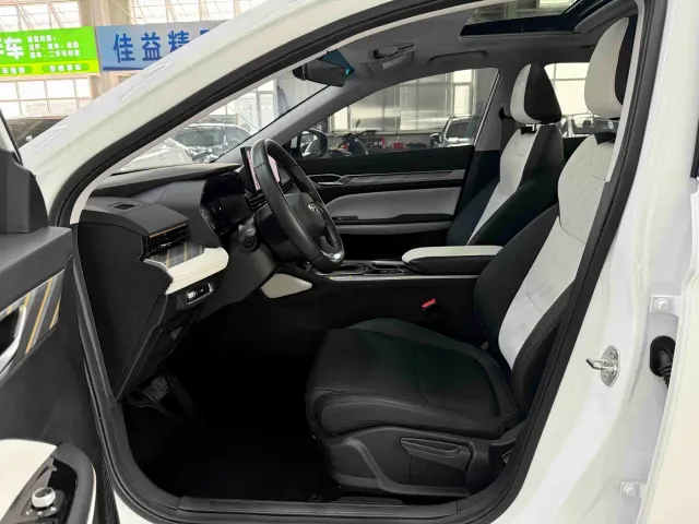 Geely Emgrand L — Фото автомобиля 8