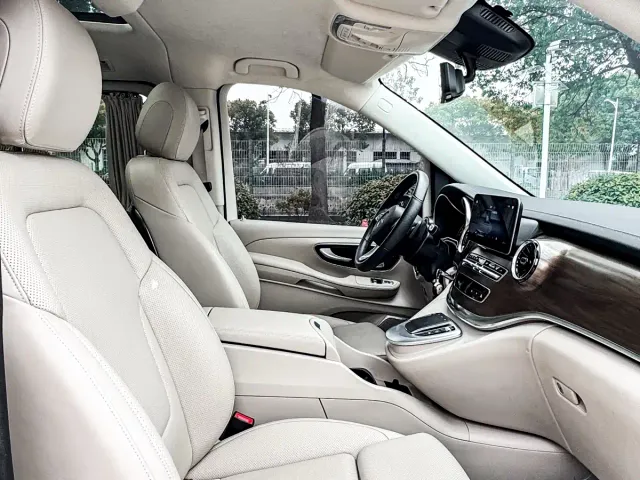 Mercedes-Benz V-Class — Фото автомобиля 7