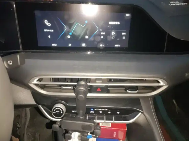 Changan Eado — Фото автомобиля 13