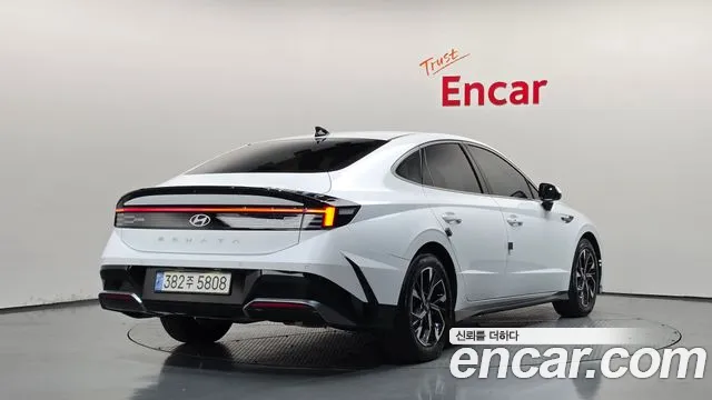 Hyundai Sonata — Фото автомобиля 2