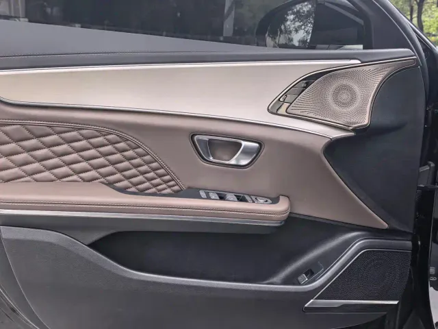 BYD Han — Фото автомобиля 15