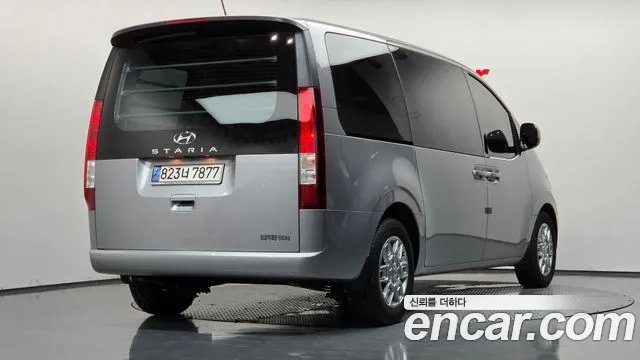 Hyundai Staria Staria Карго 5 мест — Фото автомобиля 2