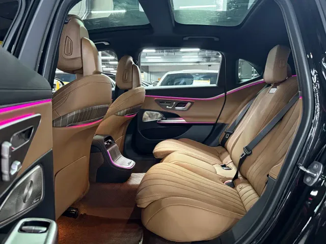 Mercedes-Benz E-Class — Фото автомобиля 13