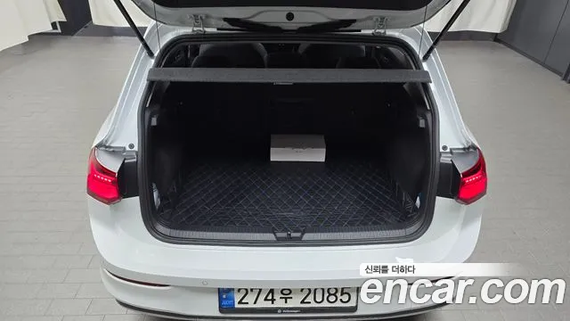 Volkswagen Golf Golf 8 поколение 2.0 TDI Prestige — Фото автомобиля 30