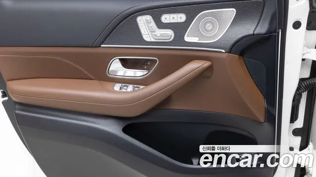 Mercedes-Benz GLE-Class — Фото автомобиля 12