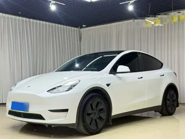 Фотография автомобиля — Tesla Model Y
