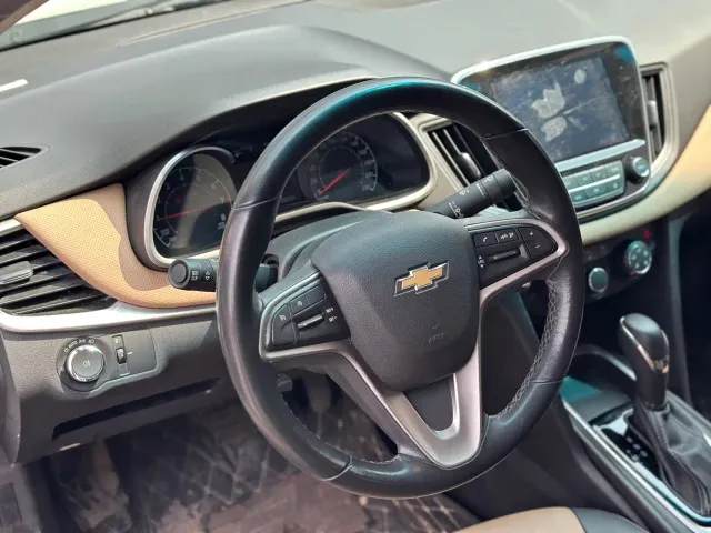 Chevrolet Monza — Фото автомобиля 6