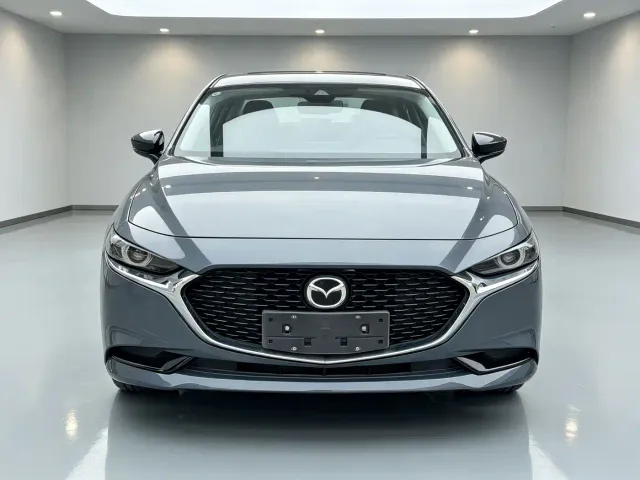 Mazda Axela — Фото автомобиля 2