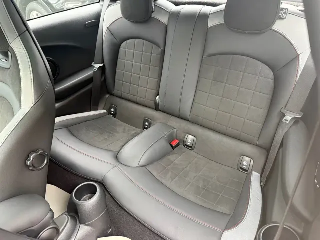 MINI Hatch — Фото автомобиля 12
