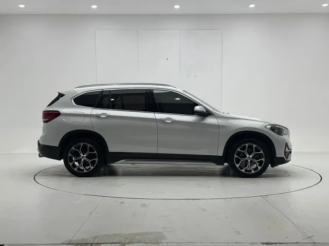 BMW X1 — Фото автомобиля 9