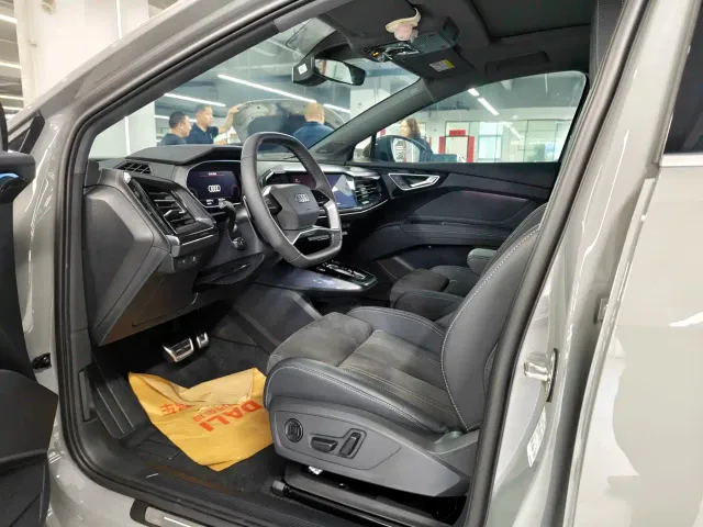 Audi Q4 e-tron — Фото автомобиля 9