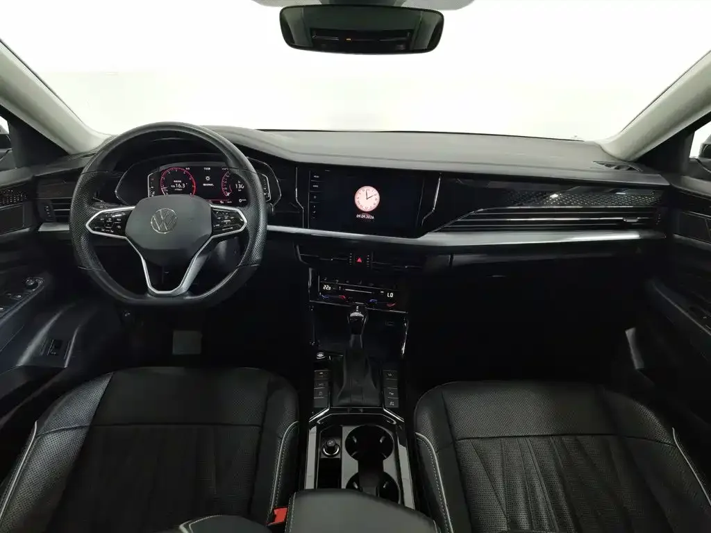 Volkswagen Passat 2022 330TSI Premium Edition — Фото автомобиля 5