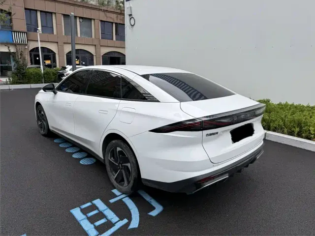 Geely Galaxy L6 — Фото автомобиля 8
