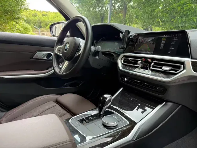BMW 3 Series — Фото автомобиля 13