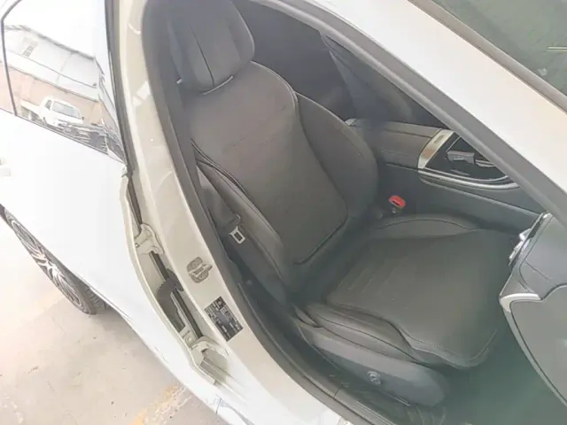 Mercedes-Benz C-Class — Фото автомобиля 24