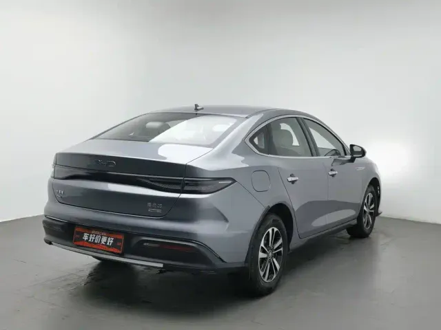 BYD Seal 05 DM-i — Фото автомобиля 2