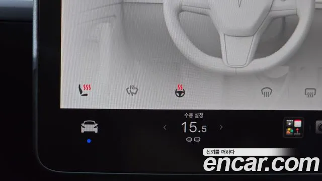 Tesla Model 3 — Фото автомобиля 15