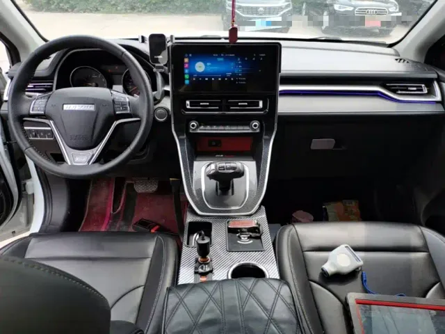 Haval M6 — Фото автомобиля 2