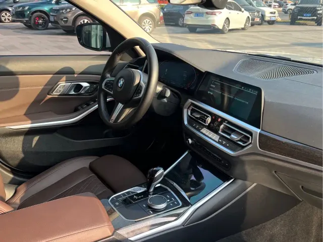 BMW 3 Series — Фото автомобиля 14