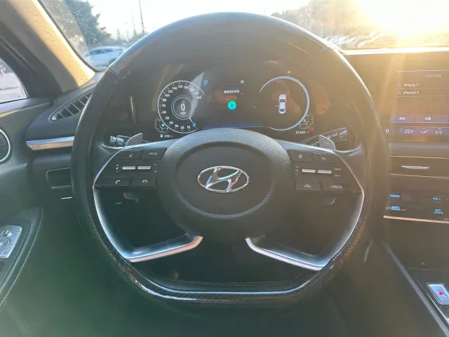 Hyundai Sonata — Фото автомобиля 8