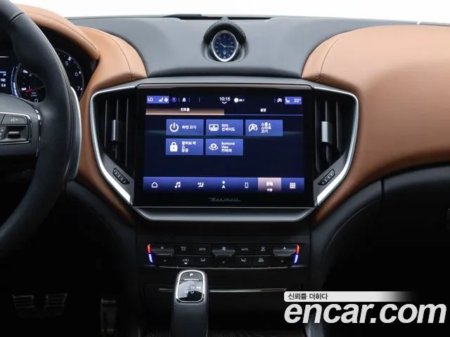 Maserati Ghibli — Фото автомобиля 14