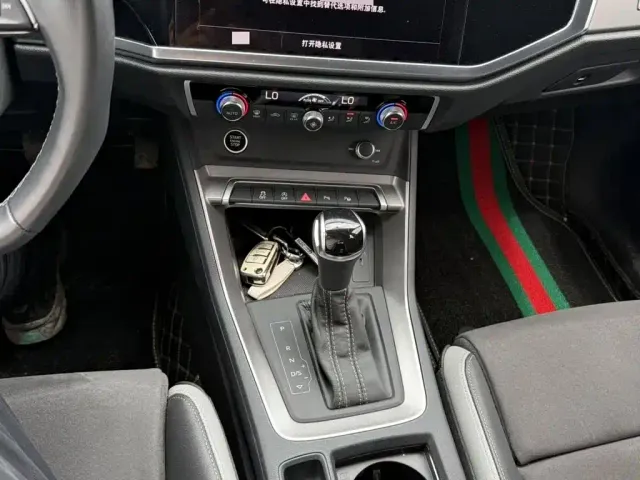 Audi Q3 — Фото автомобиля 13