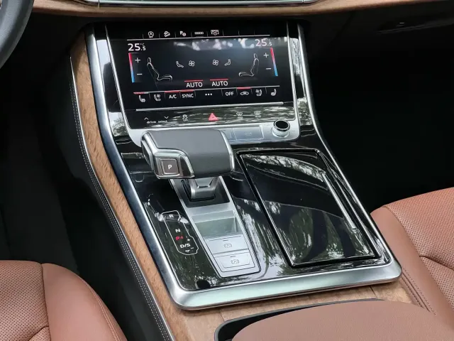 Audi Q7 — Фото автомобиля 19