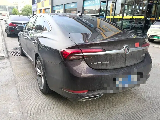 Buick LaCrosse — Фото автомобиля 9