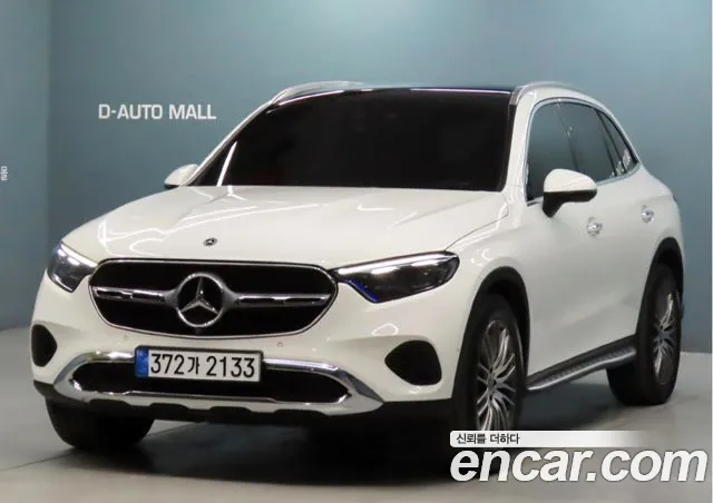 Фотография автомобиля — Mercedes-Benz GLC-Class