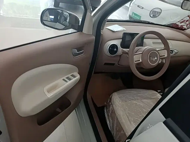 Wuling Hongguang Mini EV — Фото автомобиля 15