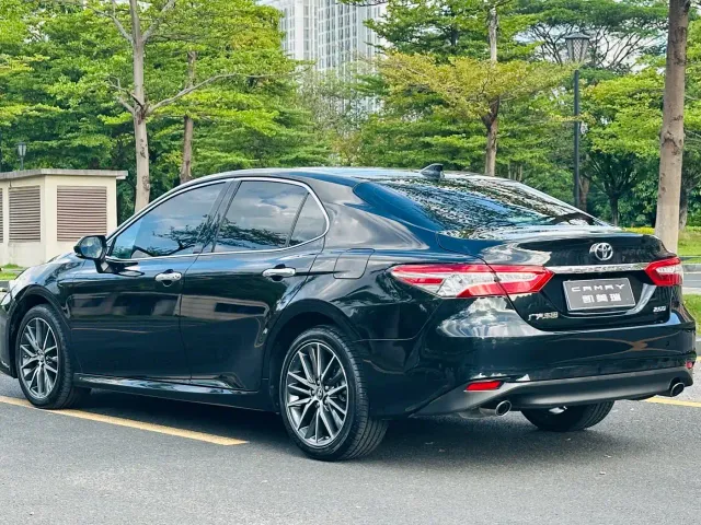 Toyota Camry — Фото автомобиля 8