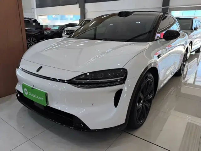 Фотография автомобиля — Luxeed R7