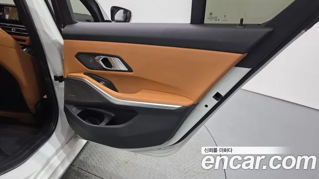 BMW 3-Series 3 серия (G20) 320i M Sport — Фото автомобиля 22
