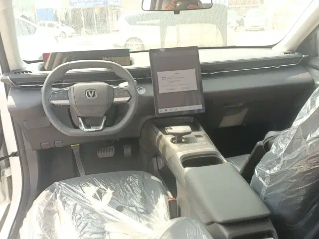 Changan Eado — Фото автомобиля 5