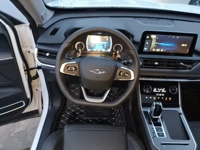 Chery Tiggo 8 — Фото автомобиля 10