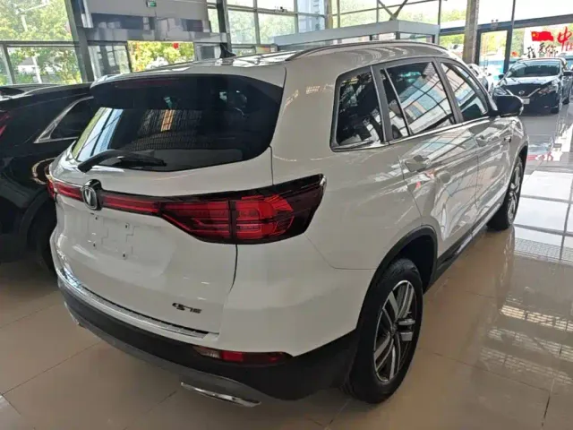 Changan CS75 — Фото автомобиля 6