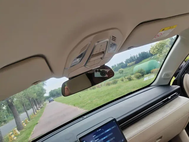 Wuling Starlight — Фото автомобиля 10