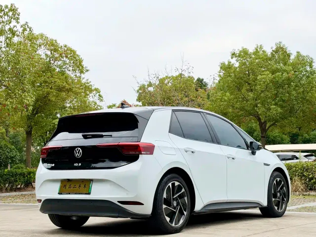 Volkswagen ID.3 — Фото автомобиля 6