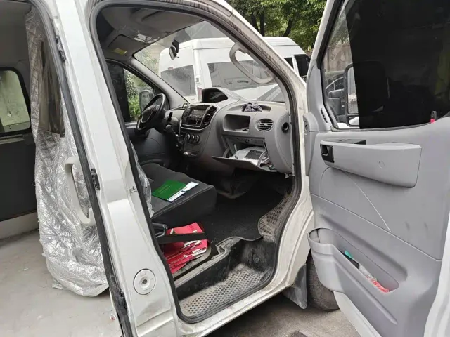 Maxus Xintu V80 — Фото автомобиля 18